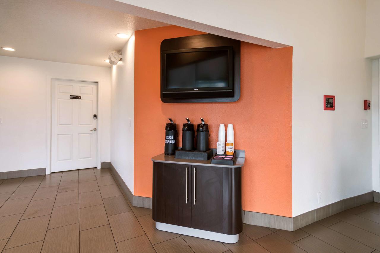 Motel 6 Vancouver - thumb 32