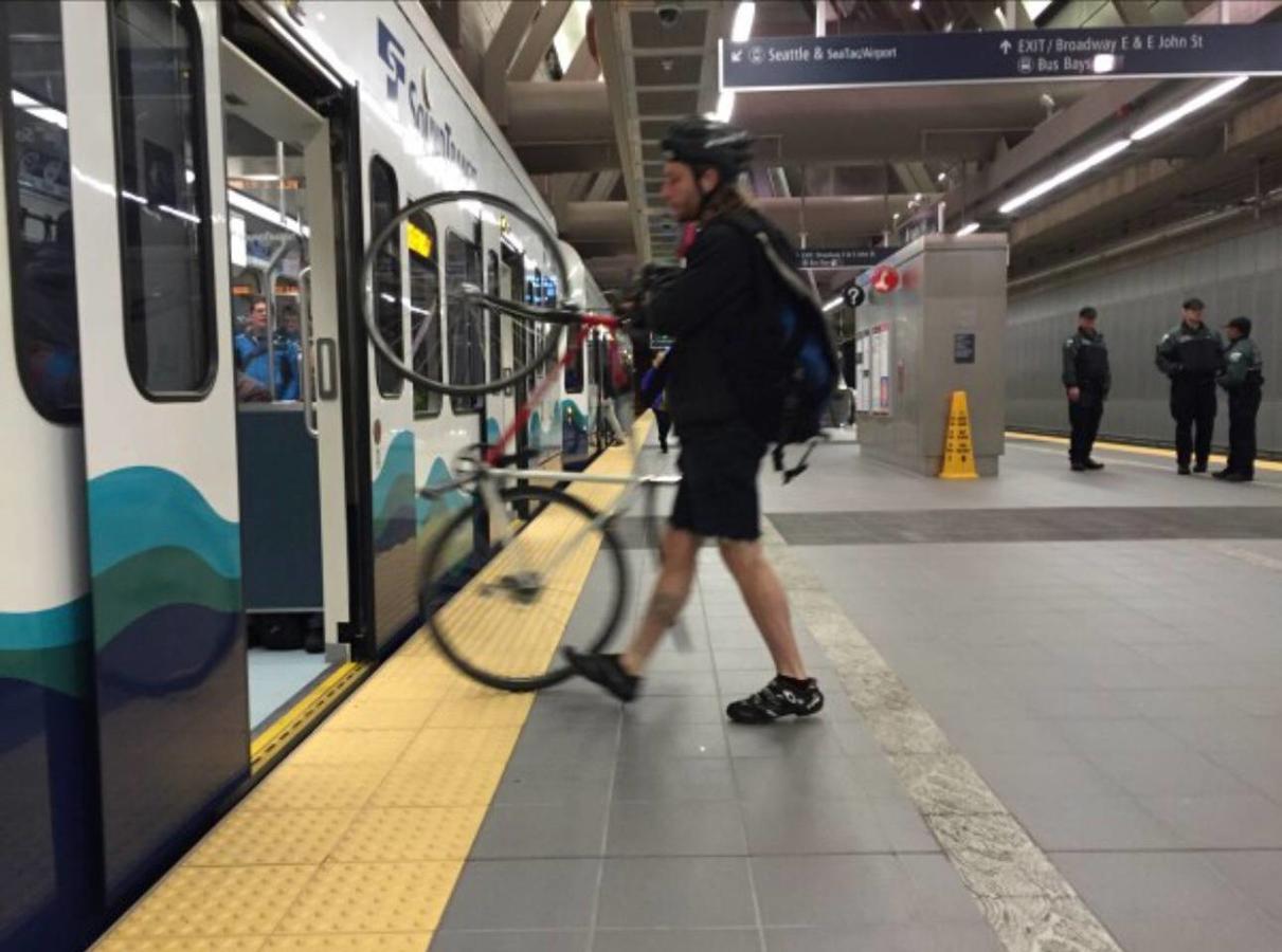 A-Center Of Capital Hill- Sleep 2 - thumb 8