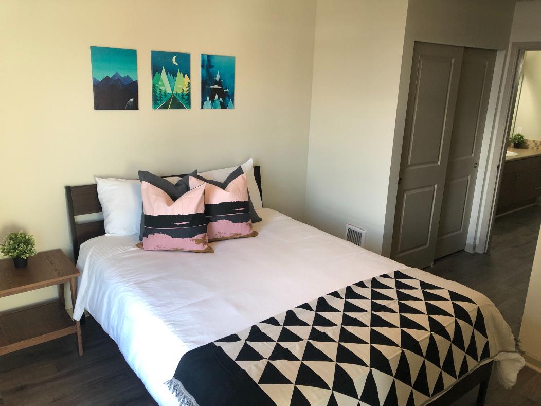 The View By Modern Fox Rentals - thumb 3