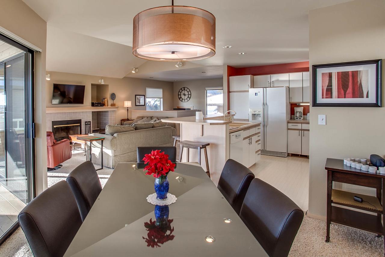 Wapato Point Halmalka Condo 508A - thumb 11