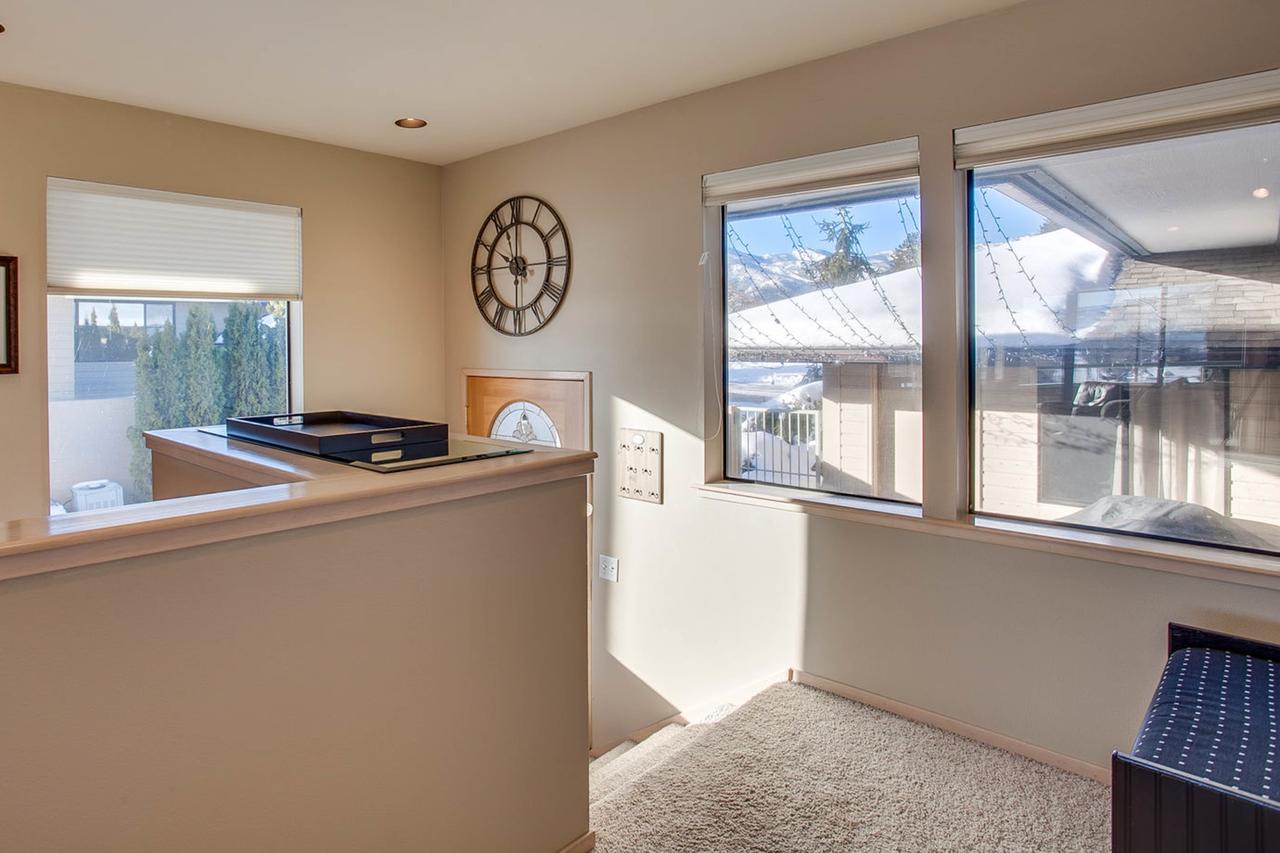 Wapato Point Halmalka Condo 508A - thumb 19