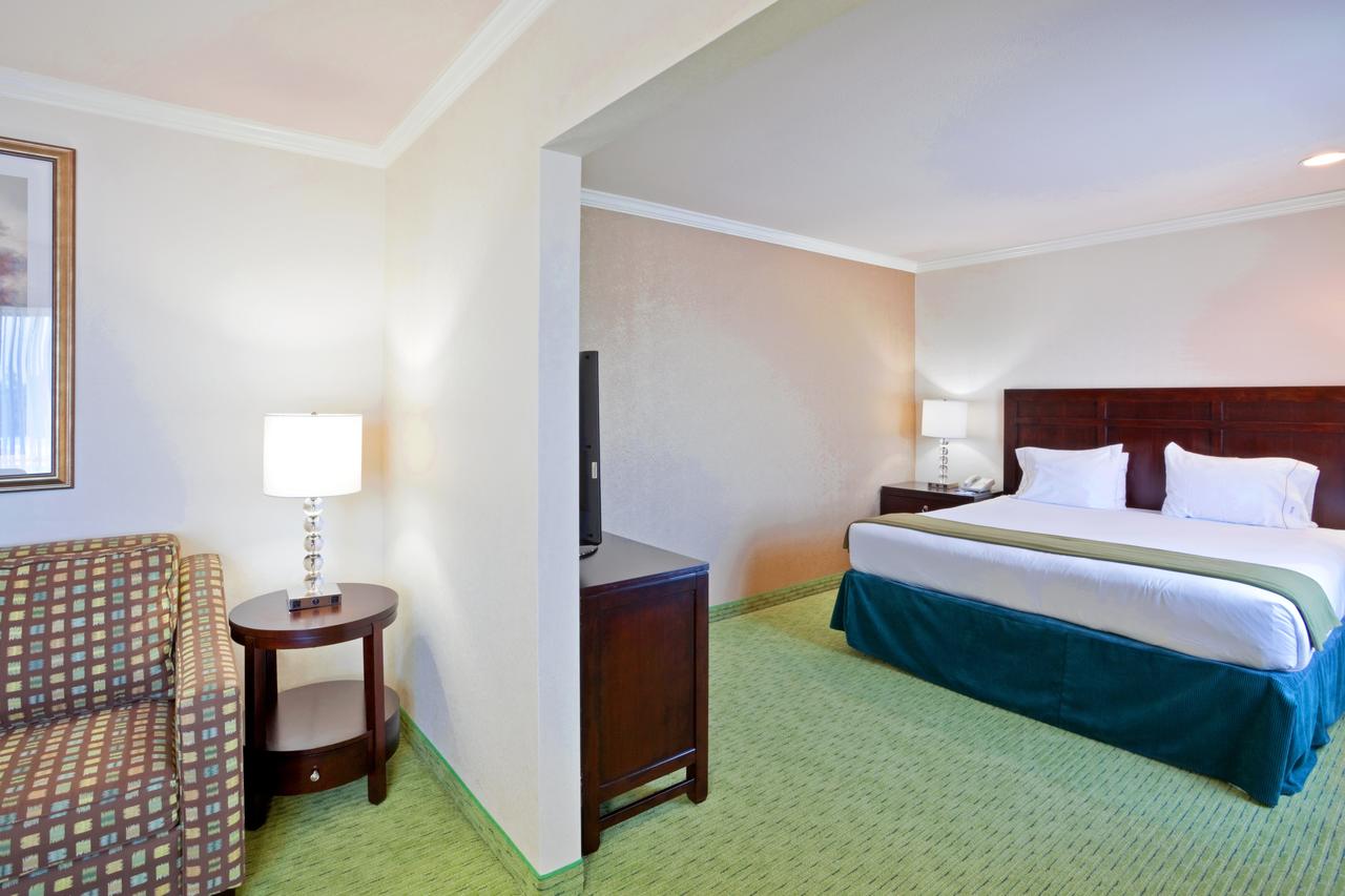 Holiday Inn Express Puyallup - thumb 16