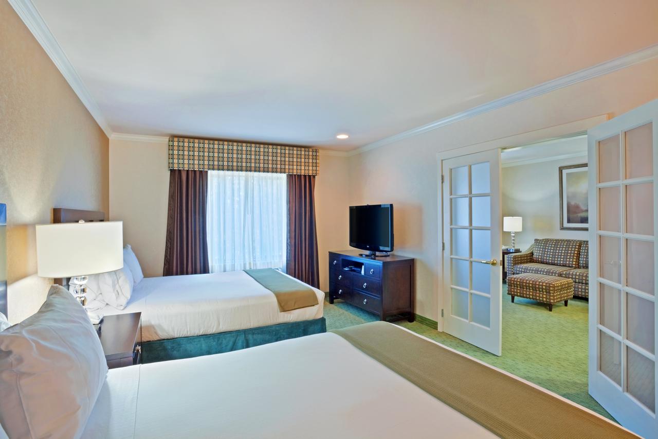 Holiday Inn Express Puyallup - thumb 14