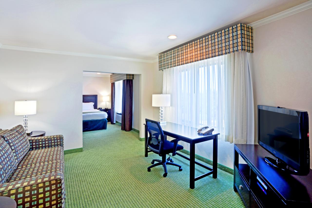 Holiday Inn Express Puyallup - thumb 18