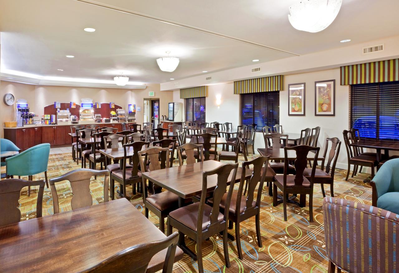 Holiday Inn Express Puyallup - thumb 9