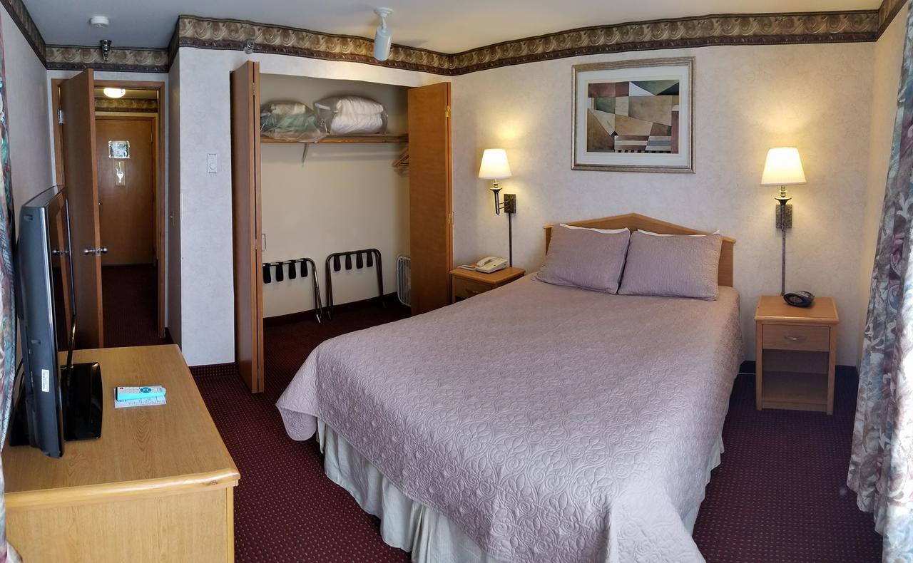 Friday Harbor Suites - thumb 1
