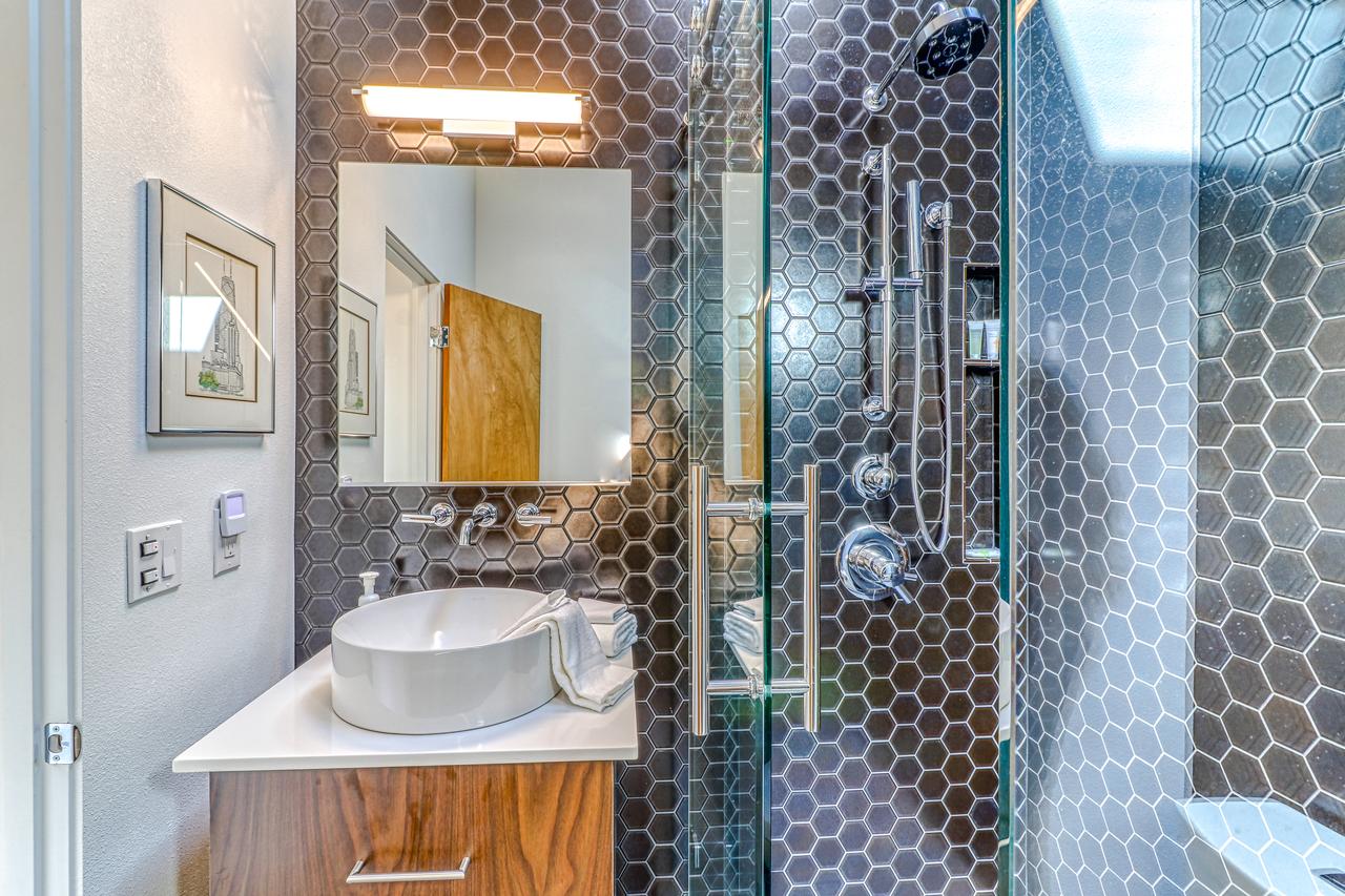 Modern Columbia River View Splendor - thumb 28