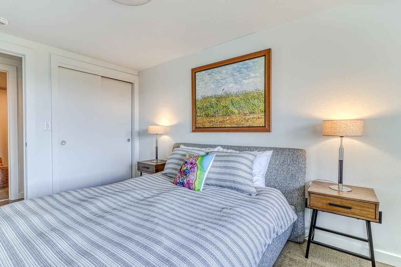 Modern Columbia River View Splendor - thumb 31