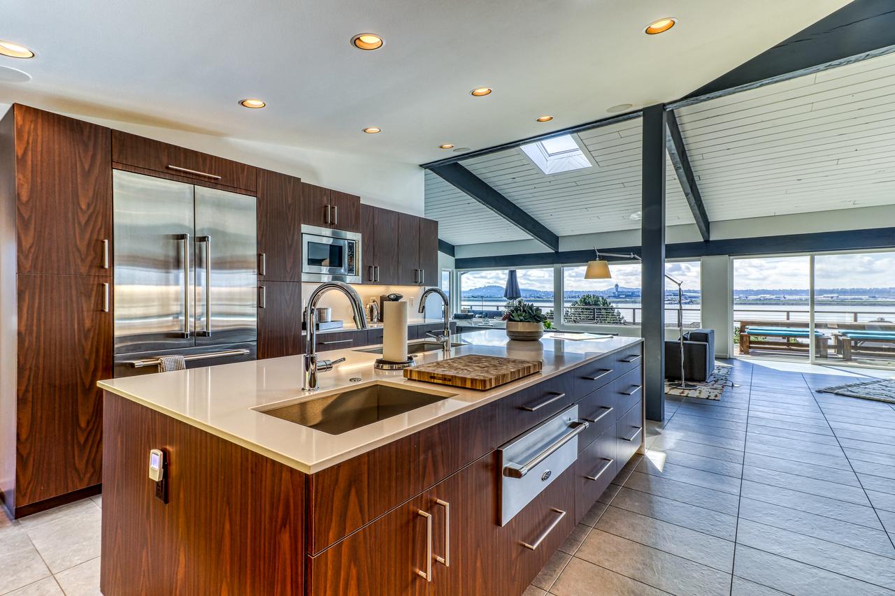 Modern Columbia River View Splendor - thumb 13