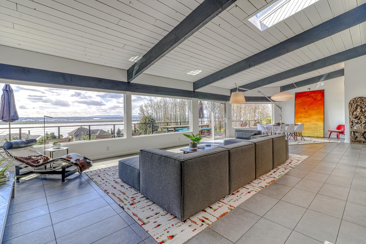 Modern Columbia River View Splendor - thumb 4