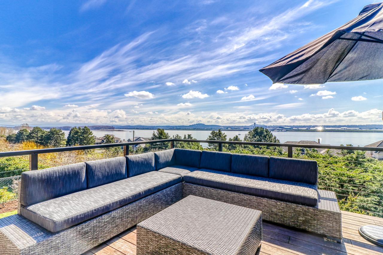 Modern Columbia River View Splendor - thumb 6