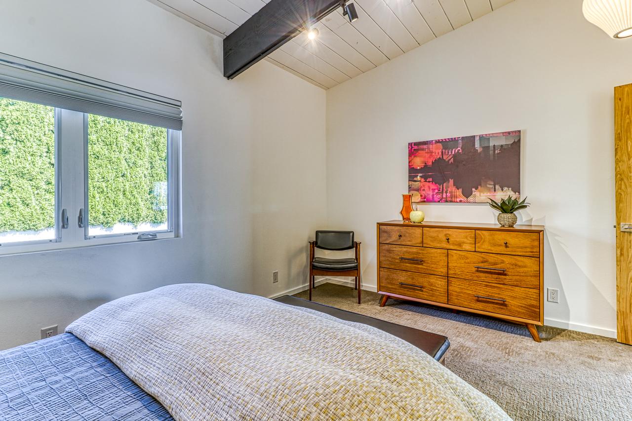 Modern Columbia River View Splendor - thumb 26