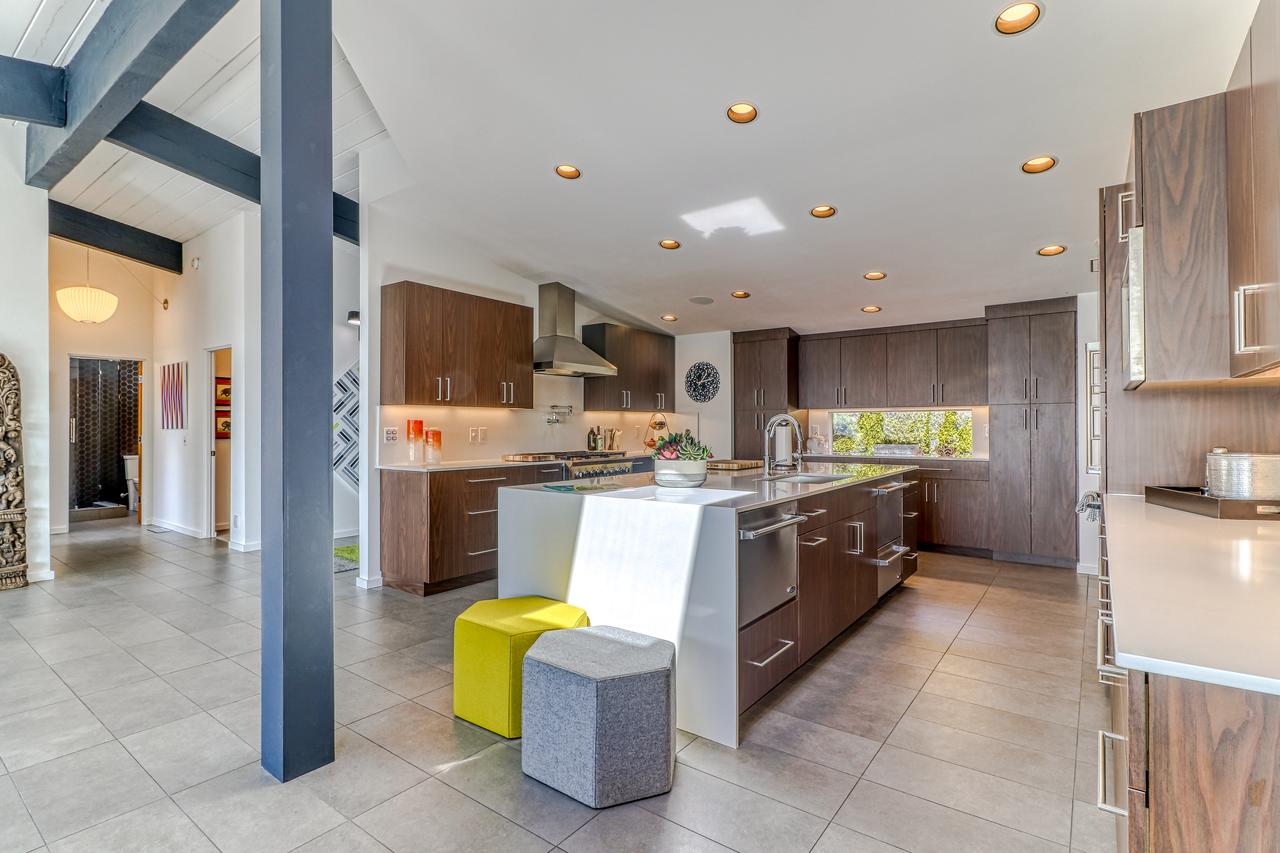 Modern Columbia River View Splendor - thumb 15