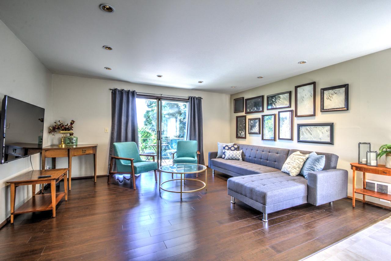 2 Br Modern Condo In Ravenna - thumb 0