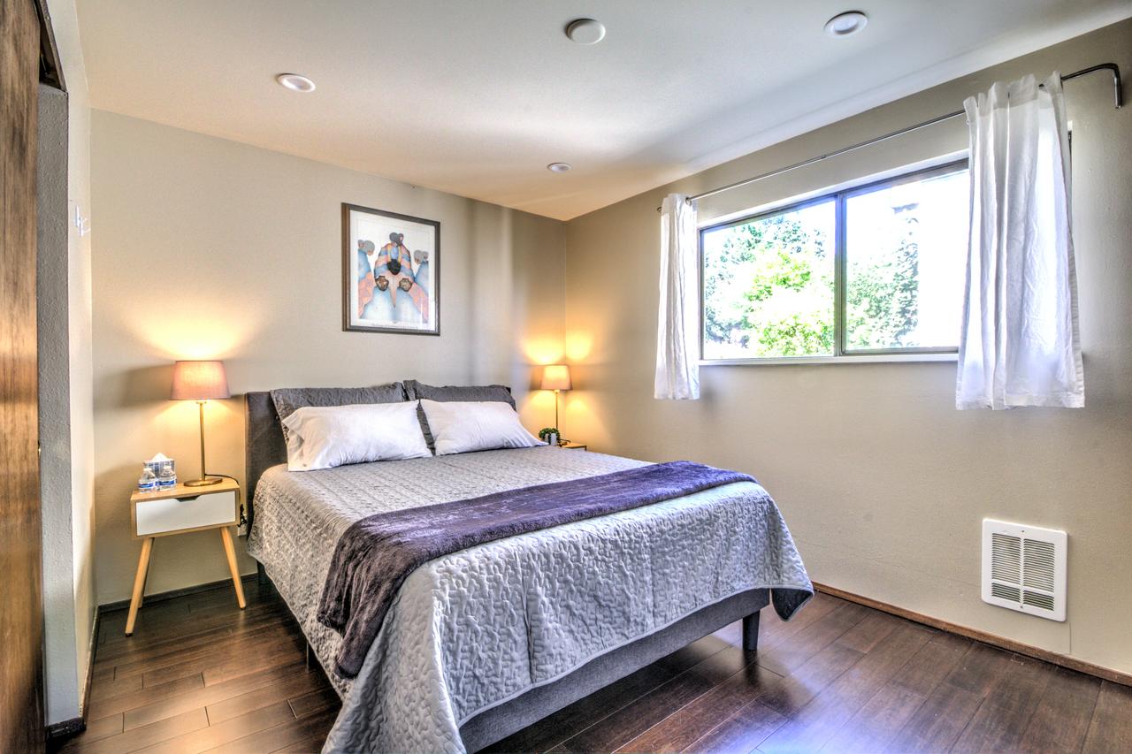 2 Br Modern Condo In Ravenna - thumb 4