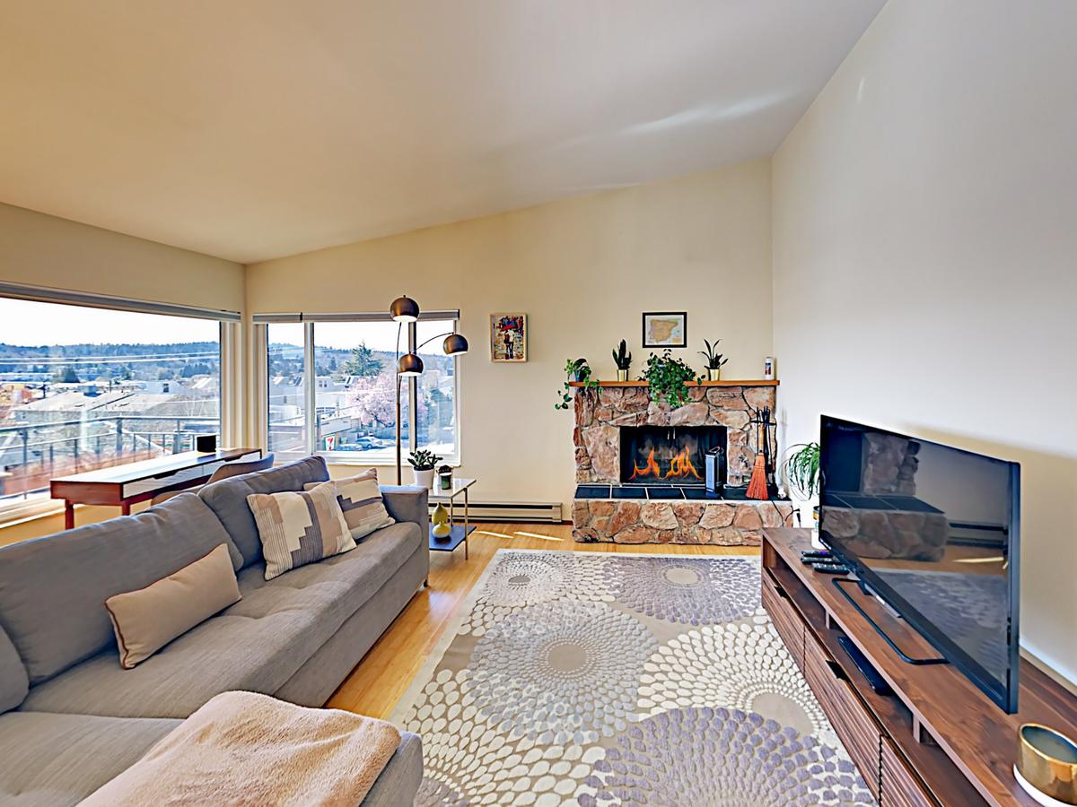 Gated Condo Unit #301 Condo