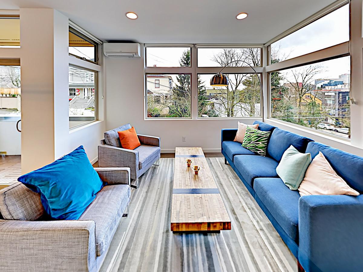 E Spring Townhouse Townhouse
