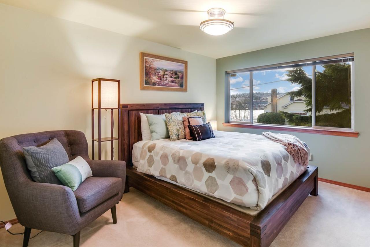 Wallingford Lake House - 4 Bed 3 Bath Vacation Home In Seattle - thumb 15