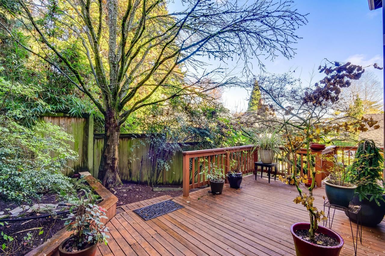 Wallingford Lake House - 4 Bed 3 Bath Vacation Home In Seattle - thumb 0