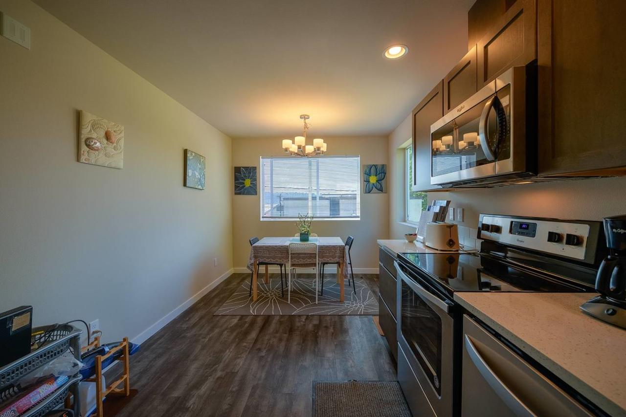 A-Seattle Urban Village- San Juan- Roof Top Deck - thumb 11