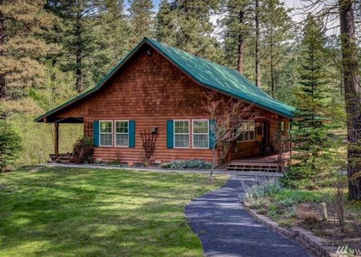 Bjork Creek Cabin - thumb 0
