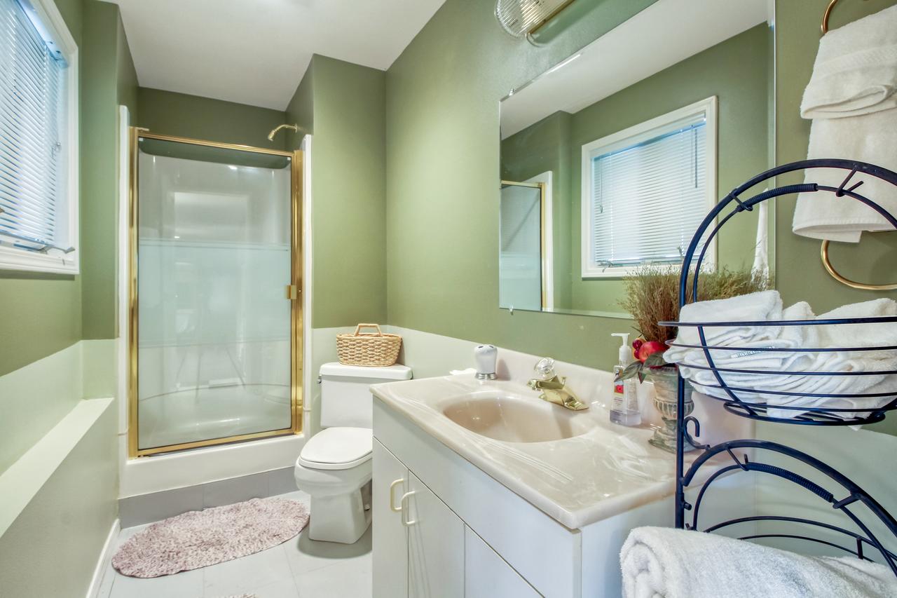 Corey's Lakehouse - thumb 25