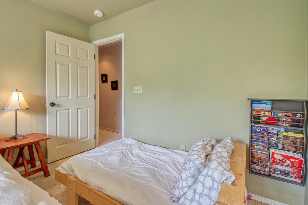 Corey's Lakehouse - thumb 17