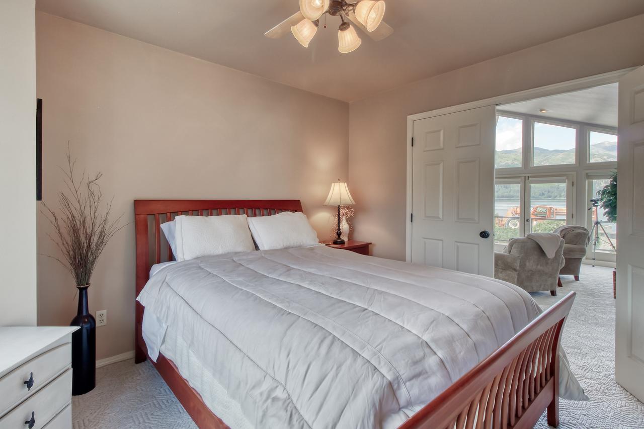 Corey's Lakehouse - thumb 12