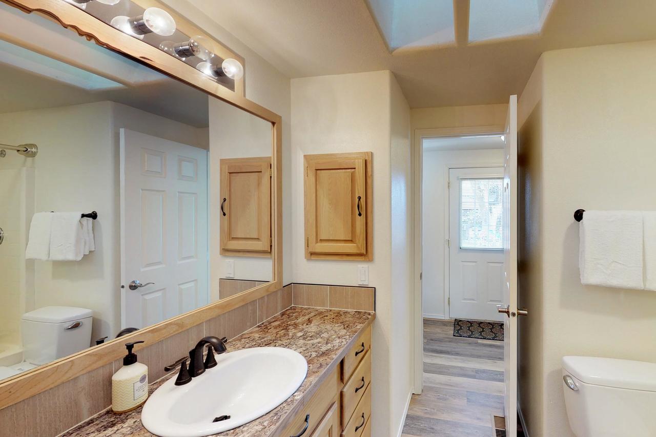 Manson Lake House - thumb 5