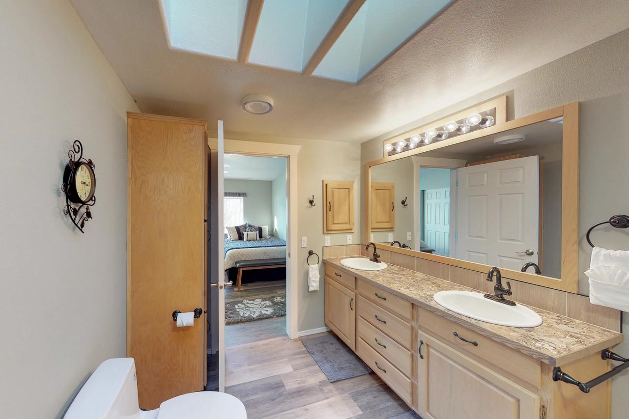 Manson Lake House - thumb 40