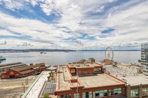 Harbor Steps Sound View Suite