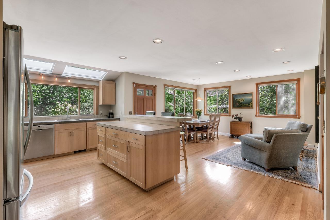 Lovely Laurelhurst Home Home - thumb 1