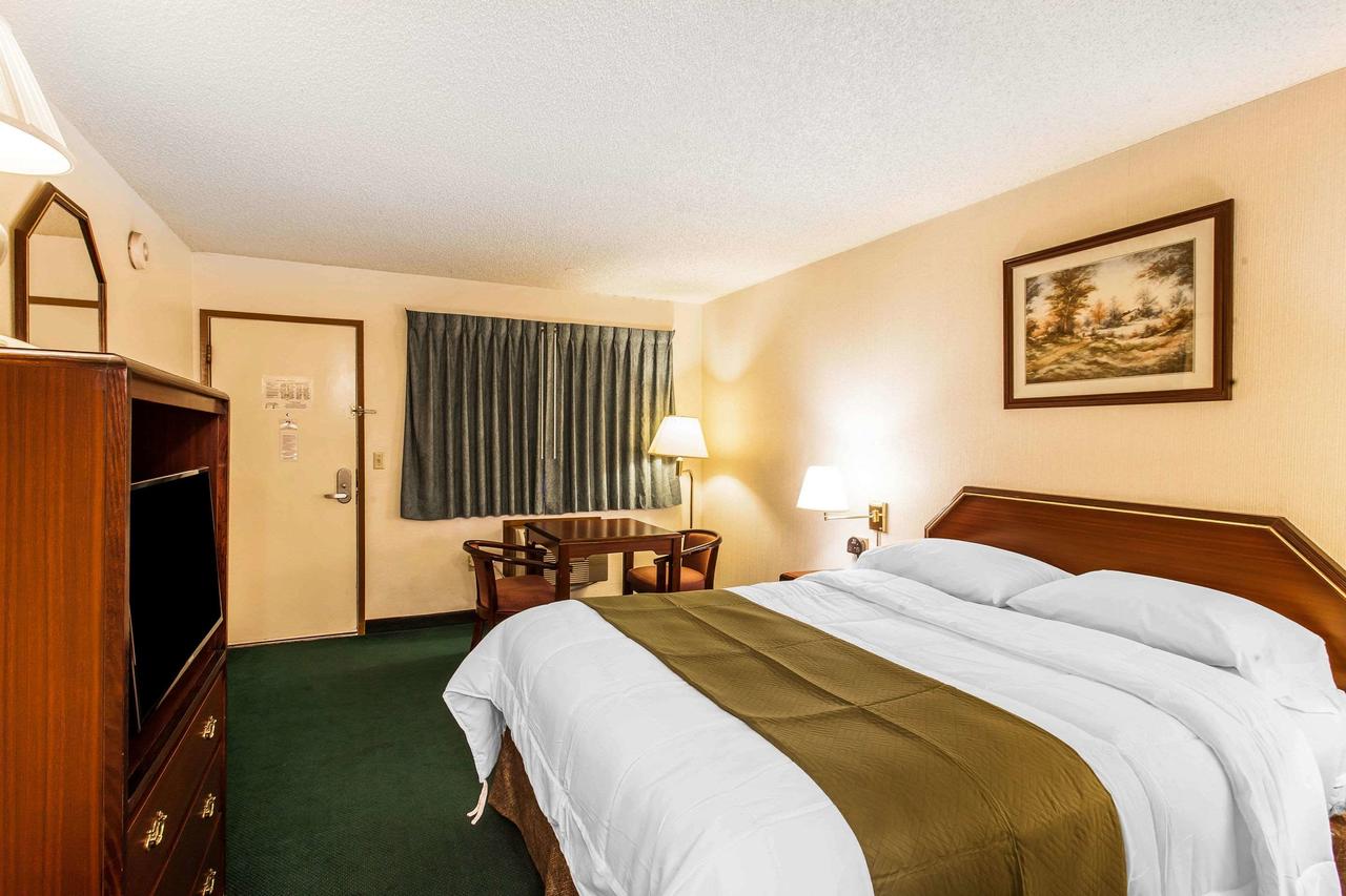 EconoLodge Everett - thumb 10