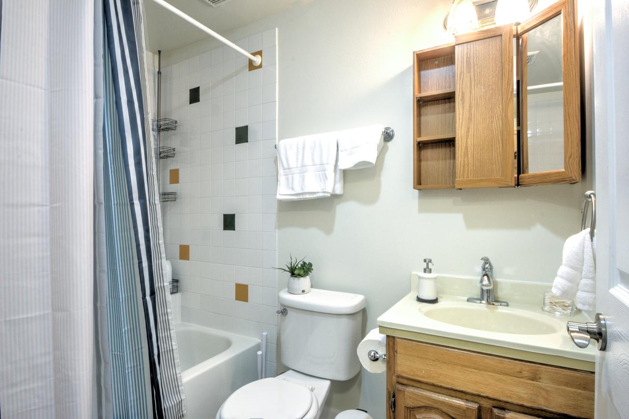 Renovated Studio In Heart Of Capitol Hillâ€“Apt D - thumb 9