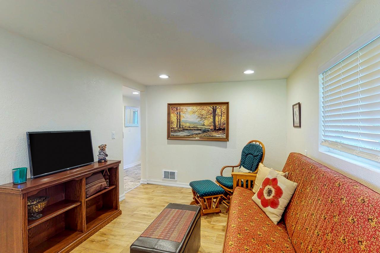 Waterwheel Cottage - 1 Bed 1 Bath Vacation Home In Union - thumb 4