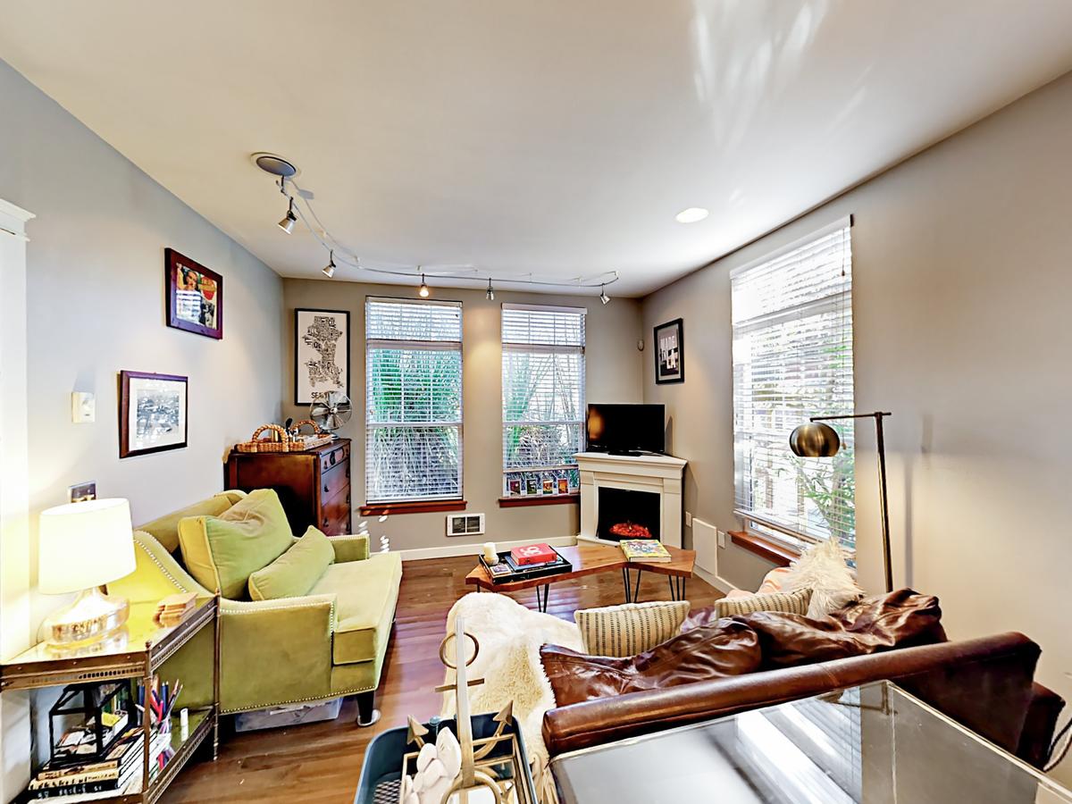 Cozy Capitol Hill Cottage Cottage