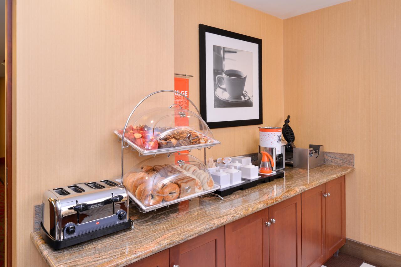 Hampton Inn Martinsburg - thumb 10