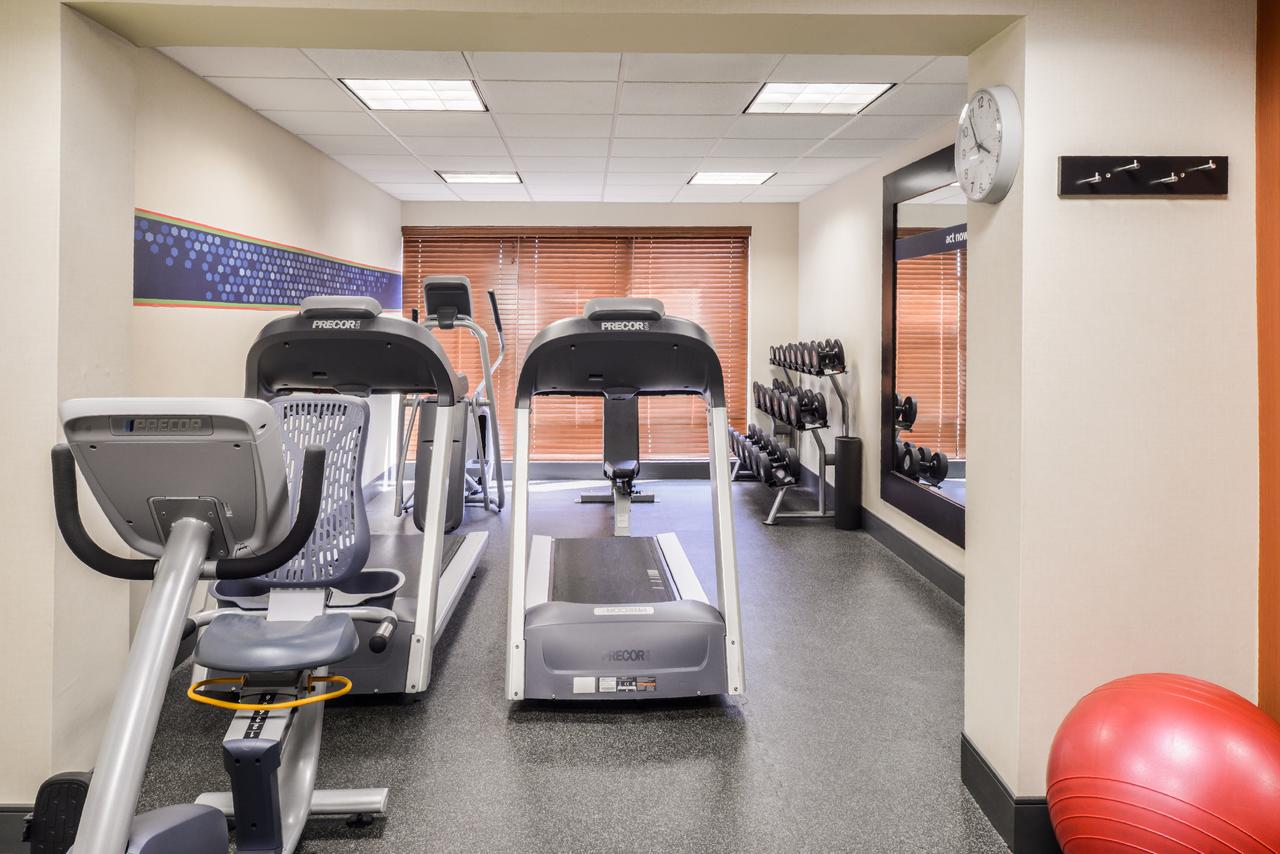 Hampton Inn Martinsburg - thumb 9