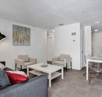 1 Beautiful 2BR1Bath  FREE PARKING  Outdoor living room - Accommodation Seattle