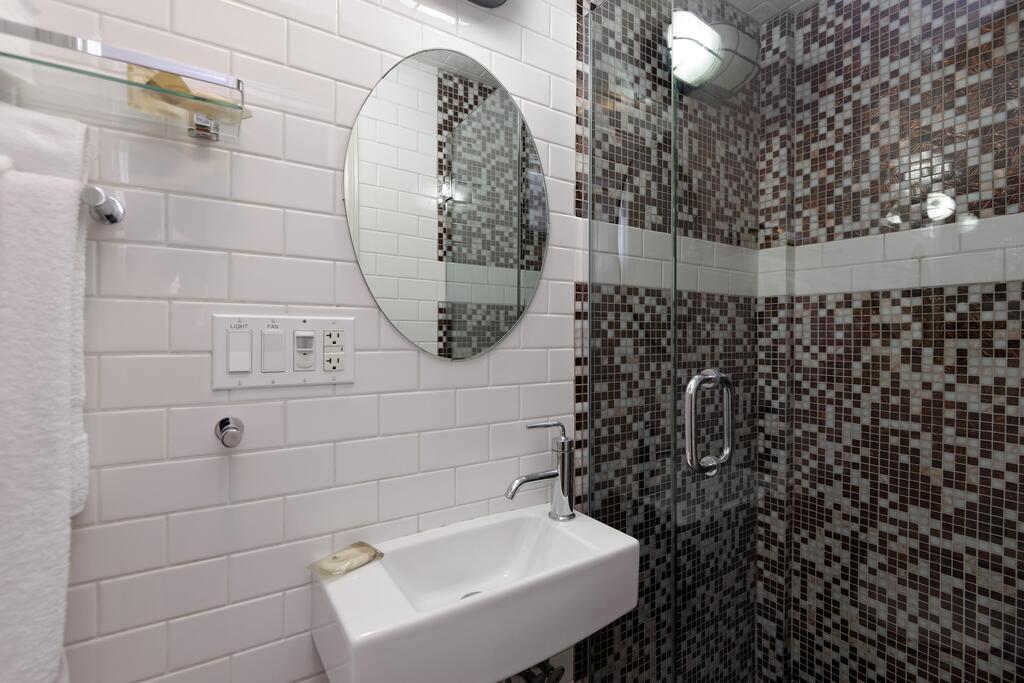 203 - Perfect Condo - thumb 1