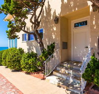 212ROS - Beachfront Bliss IV One-Bedroom Apartment - Accommodation Seattle