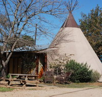 7 White Buffalo - Tipis on the Guadalupe - Accommodation Seattle