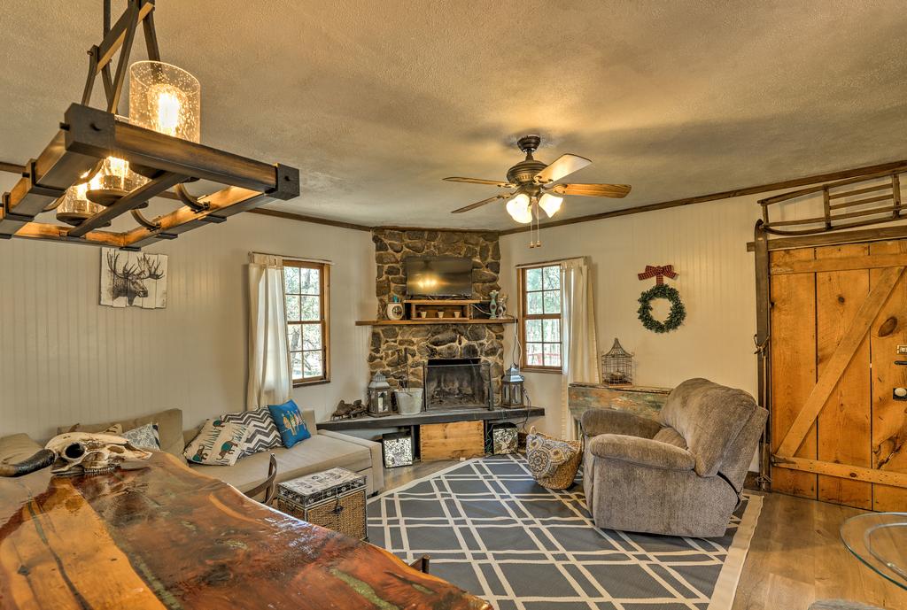 'Enchanted Antler' Ruidoso Cabin Near Midtown - thumb 1