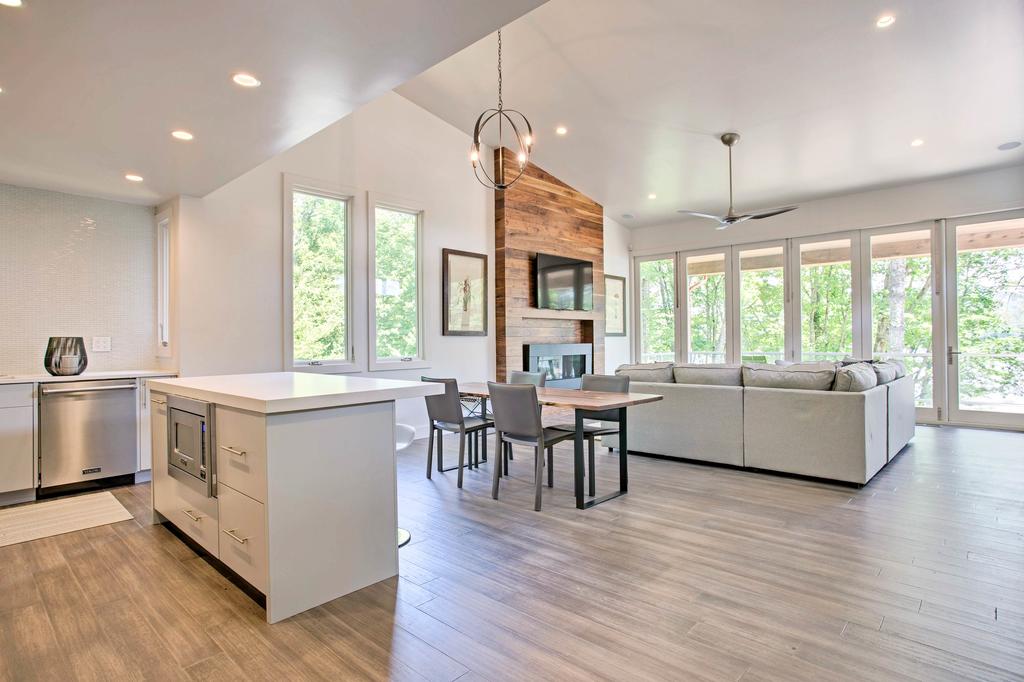 'The Dock House' Family Retreat On Lake Glenville! - thumb 2