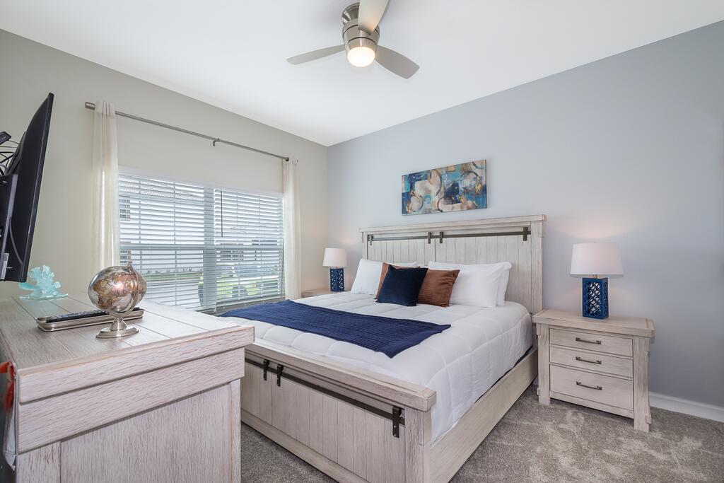 (DM4999) Storey Lake Home 4/3 Private Pool & Free Waterpark - thumb 3