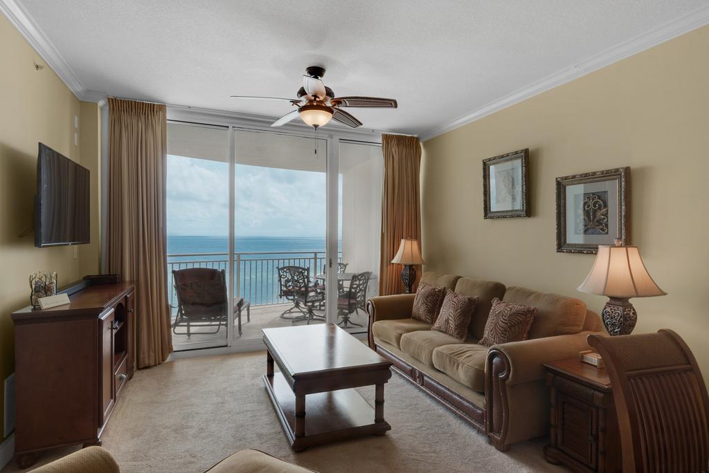 0806 - 1B/2 Bath With Bonus Room. Master Bedroom & Living Room Face The Gulf! - thumb 0