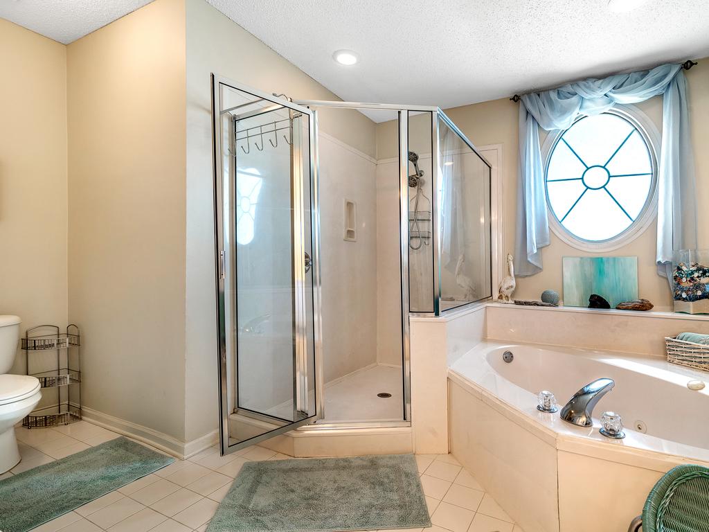 105E   Luxury 2BR/2BA Condo With Gulf View - thumb 3