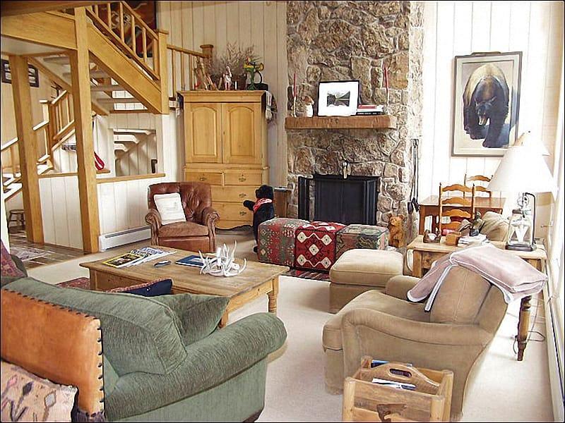 1131 Faraway Rd - thumb 0