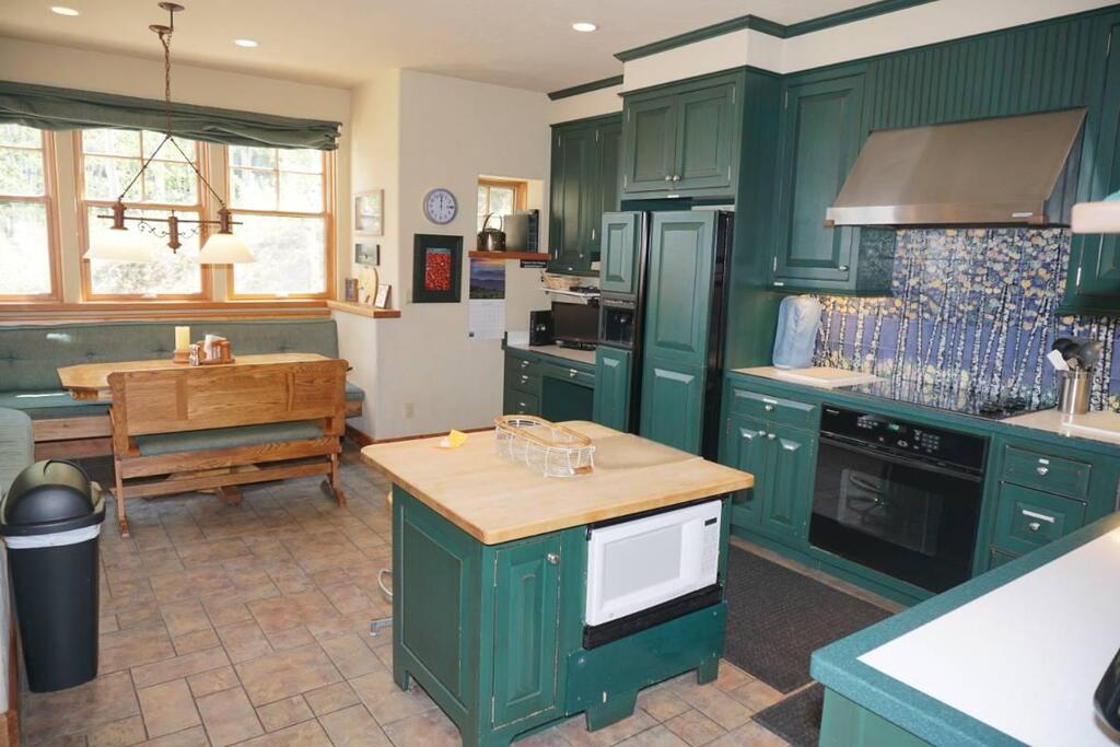 24 Little Ln - thumb 3