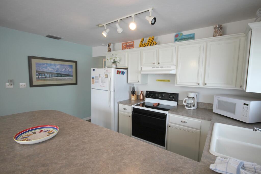 4025 Estero Blvd. - thumb 1